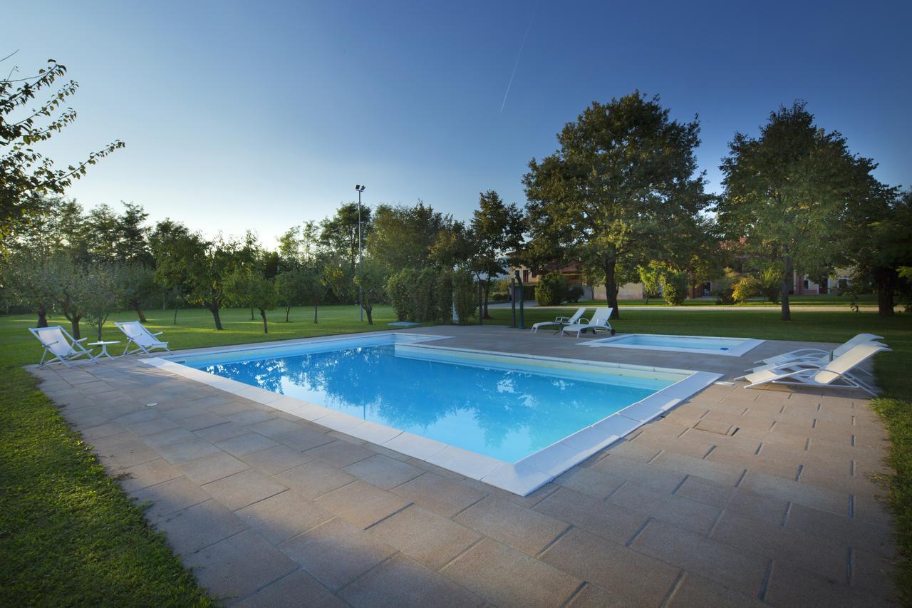 Agriturismo Borgo Tecla Rosà Exterior foto